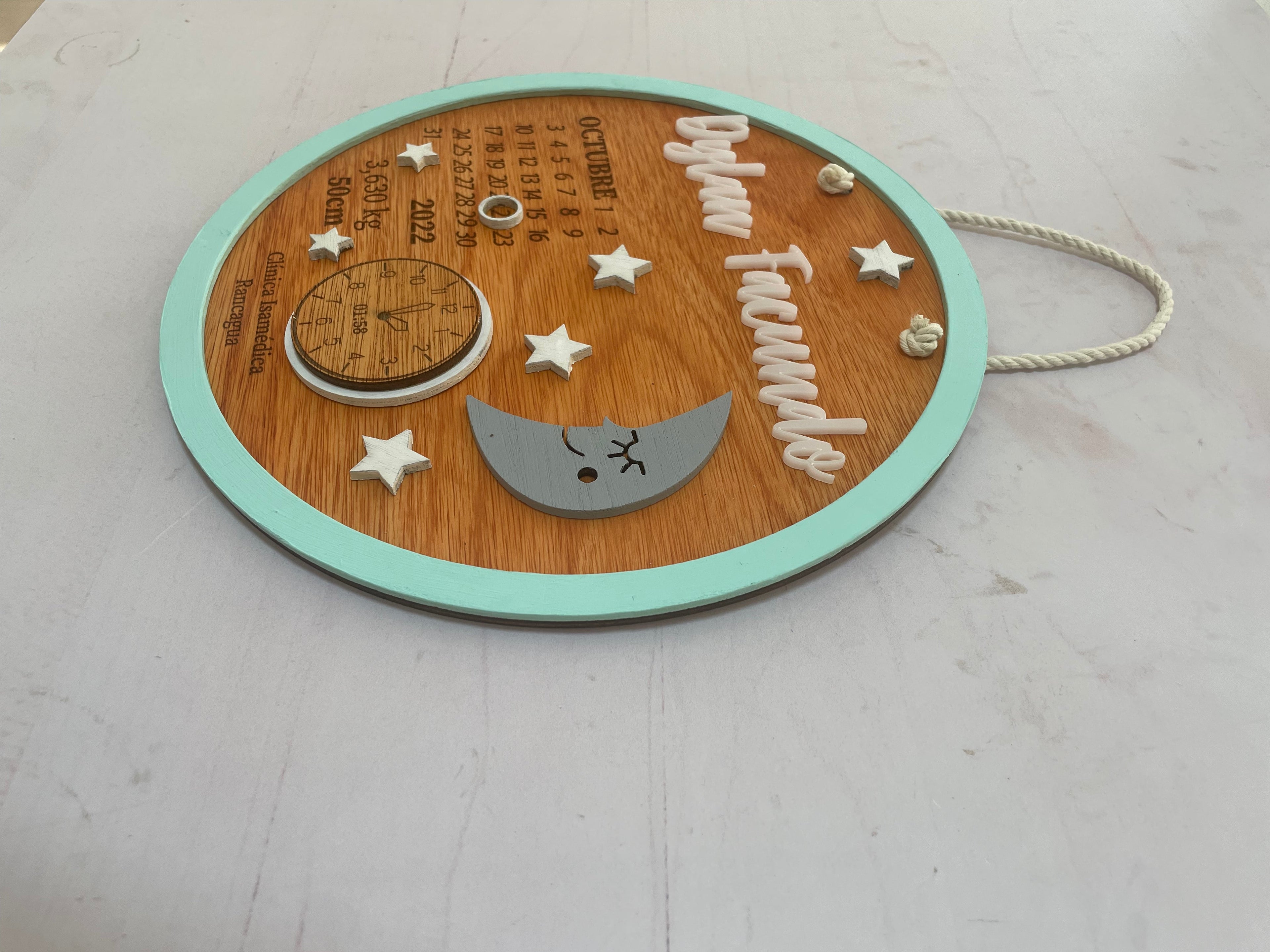 Cartel de nacimiento con borde mod luna